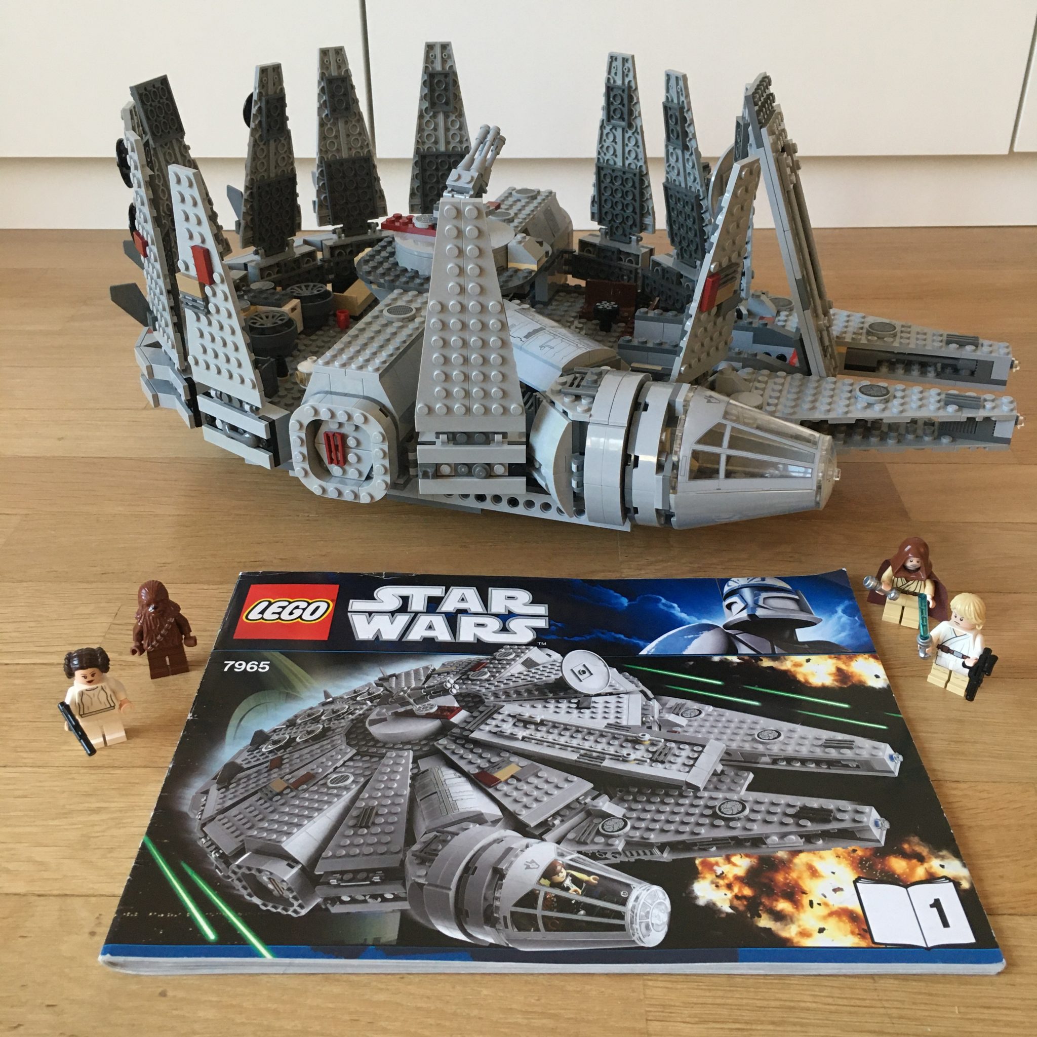 Lego Faucon Millenium Nombre De Pieces Lego Star wars. Faucon Millenium. – Bambini'troc